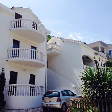 Apartments Svorcan Budva Rum bild