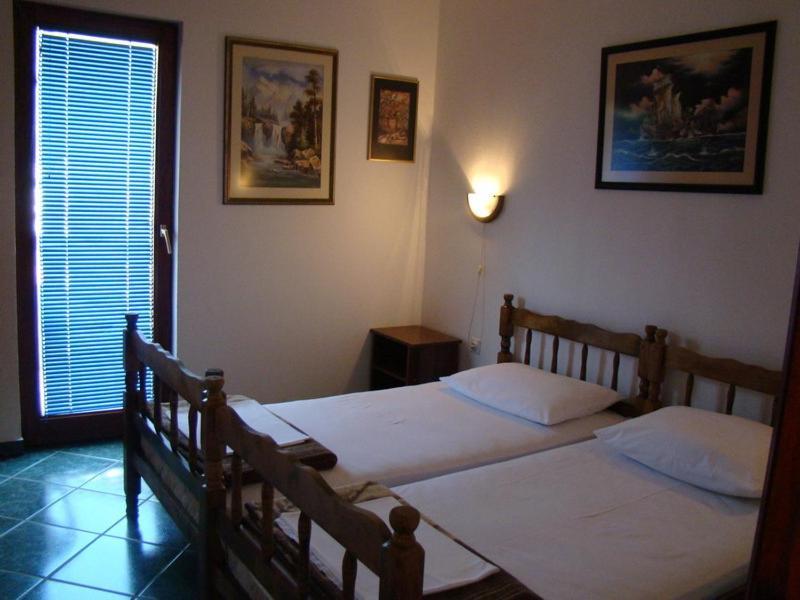 Apartments Svorcan Budva Rum bild